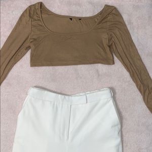 PRETTY LITTLE THING BEIGE LONG SLEEVE CROP TOP